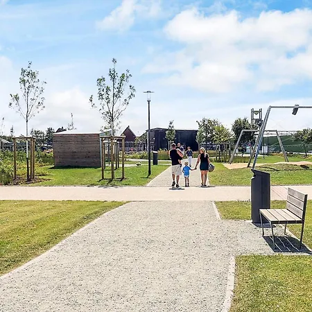 4 Star In Friedrichkoog Friedrichskoog-Spitz